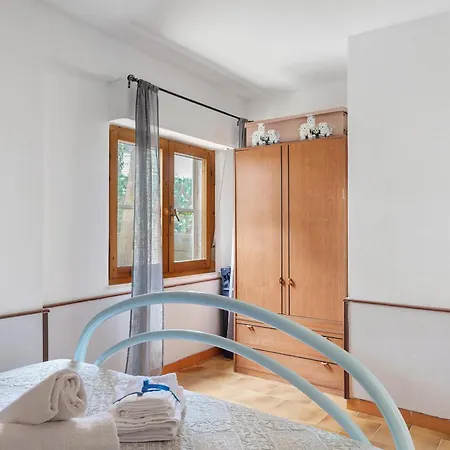 Apartman Genesia Tertenìa