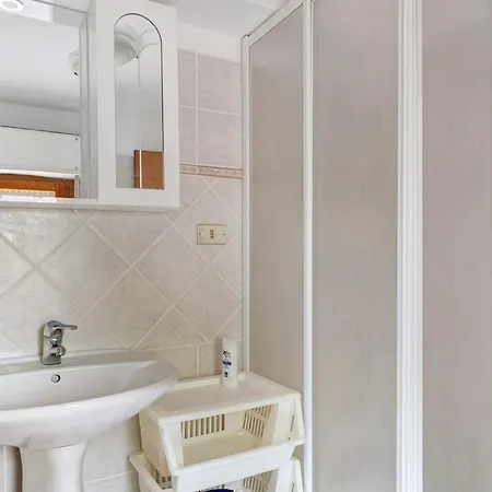 Genesia Apartman Tertenìa